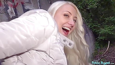 Mature woman bizarre-d bruto coconut