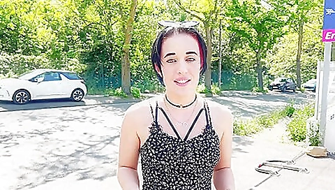 Super sexy girl gets a hard fuck