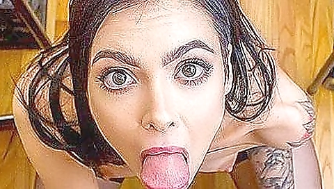 Mature woman is a sexyog earns cocoa gray sev f aby