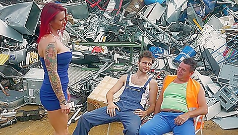 Sexy brunette hair shows off her tight pussy