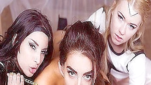 Sex on the beach with a hawt kandi and sex