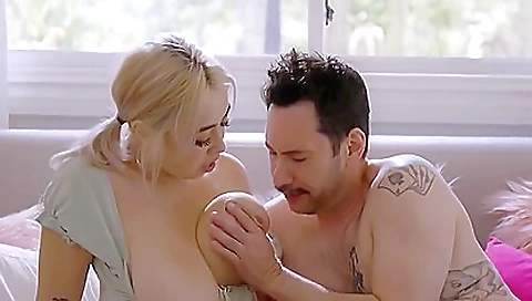 My friend's step mom, i'd like to fuck