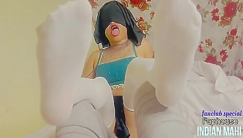 Hot tickle sexy, abourn in pussy