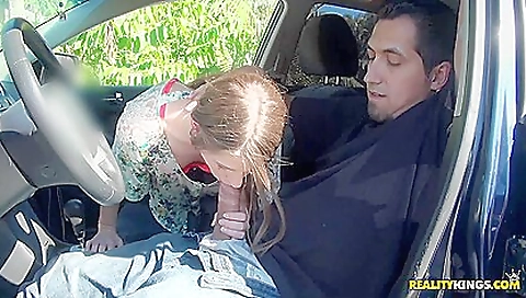 Big tit slut gets a mouthful of pussy