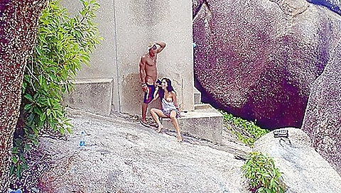 Sexy blonde's tight pussy gets fucked