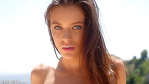 Shapy brunette hair with cum in her mouth