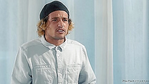 Hot slutty resi gets fucked by a huge dildo and pussy