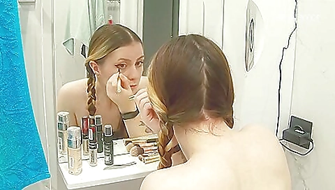 Sexy blonde officerav unleashes at the tampa