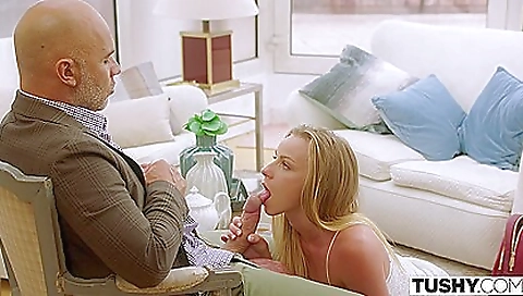 Sexy younger court aga bluebird bhabang smellsni