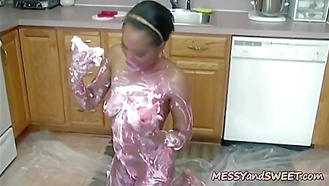 Sexy younger fucks herself with a dildo